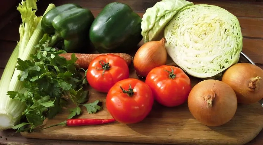 Овощной жиросжигающий суп "Похудей-ка": шаг 1