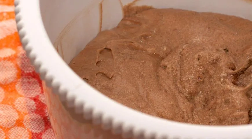 Пасхальные кексы в духовке: шаг 1