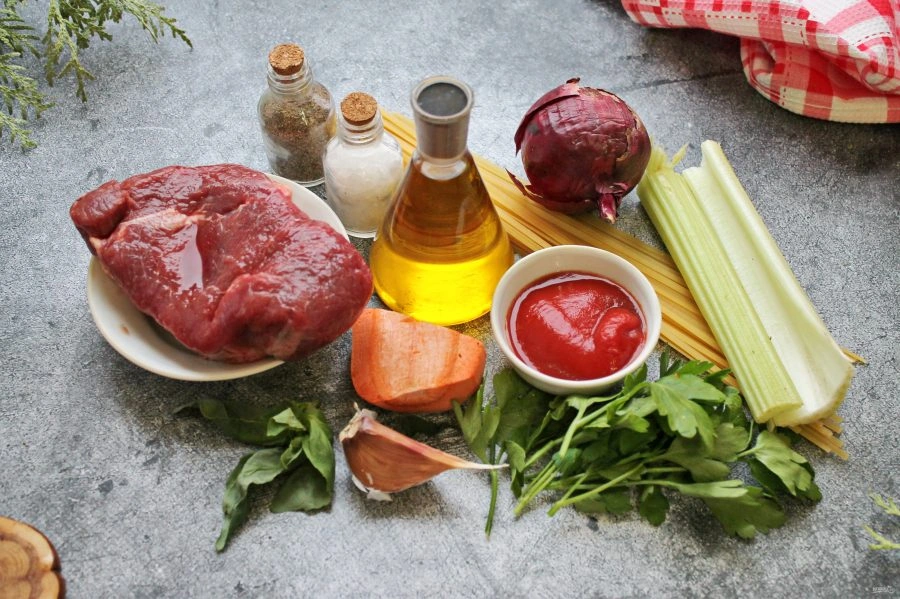 Шаг 1: Паста болоньезе классическая