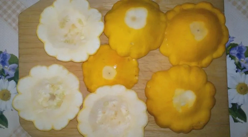 Патиссоны с сырной начинкой и помидорами: шаг 1