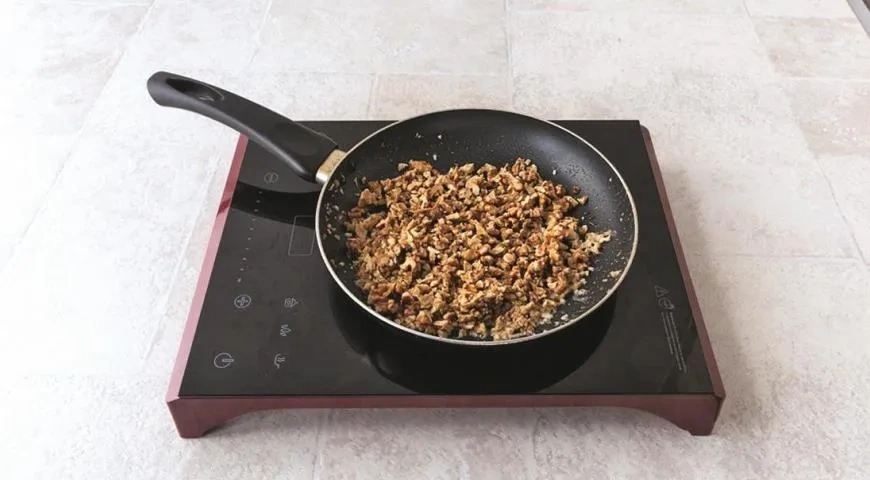 Печенье с орехами и коричневым маслом: шаг 1