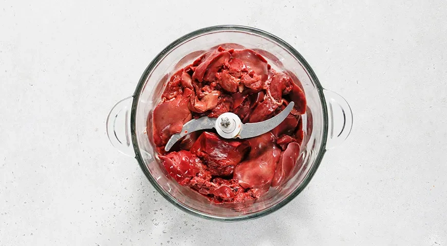 Печеночные оладьи для детей: шаг 1