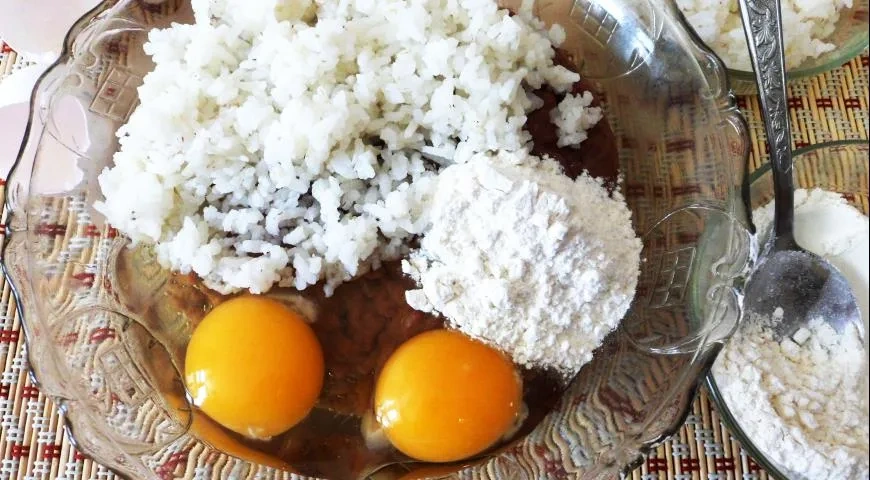 Печеночные оладьи с огуречным соусом: шаг 1