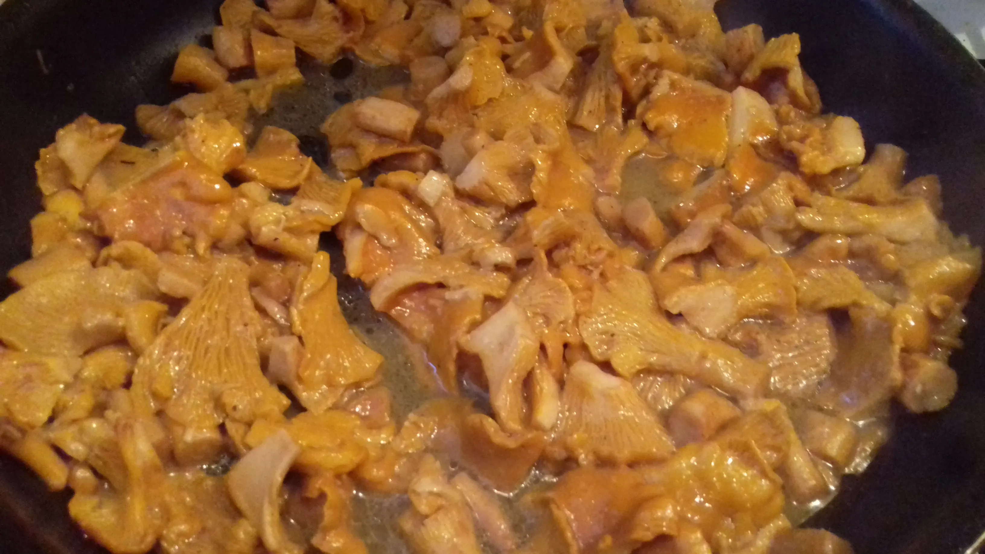 Перепечи с лисичками: шаг 1