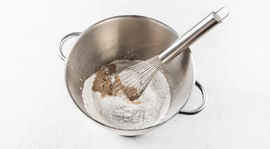 Песочное печенье «Счастливая подкова»: шаг 1