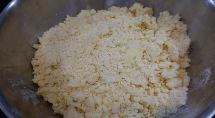 Пирог плетенка с абрикосами: шаг 1