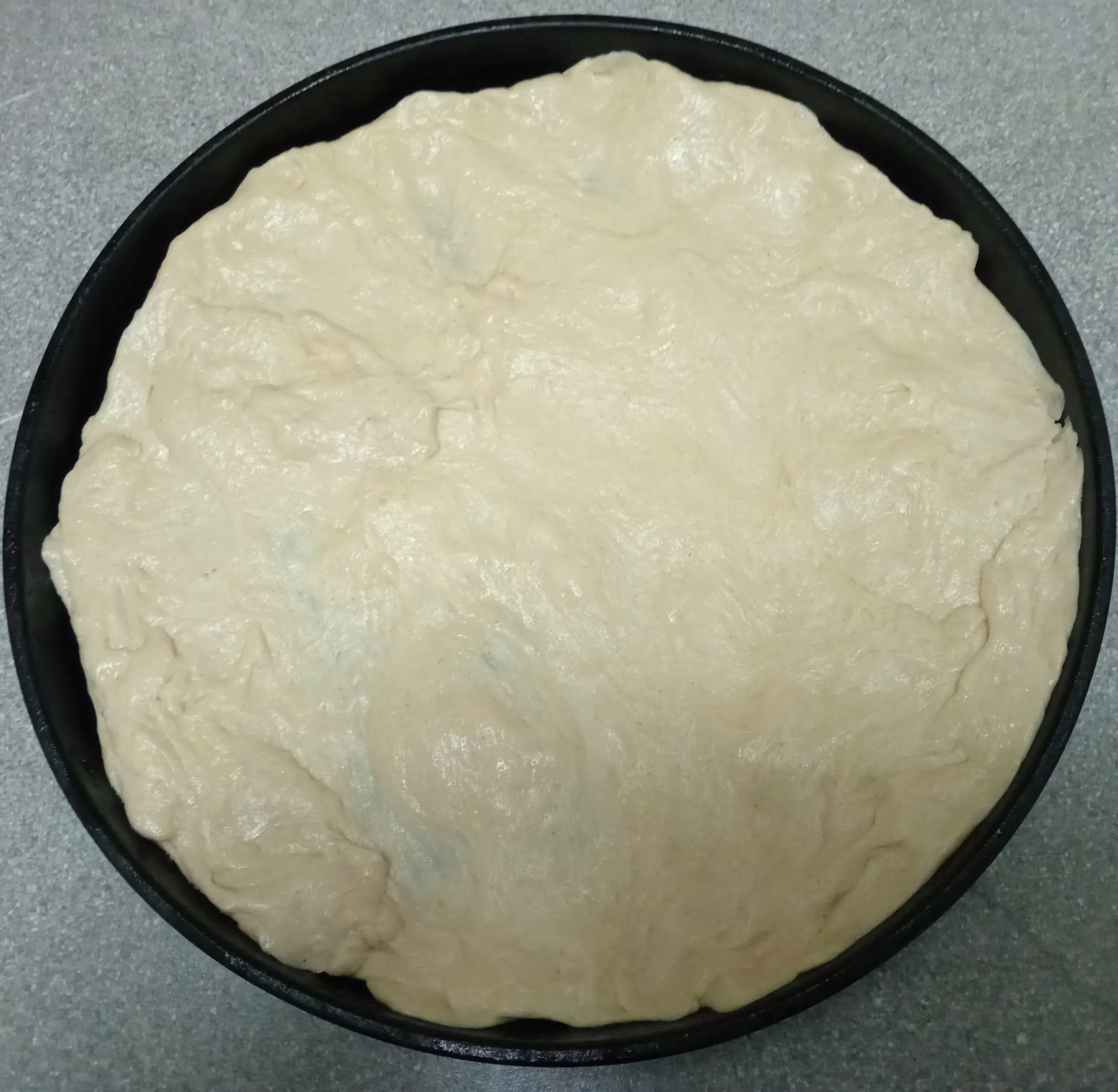 Пицца с креветками и ананасом: шаг 1