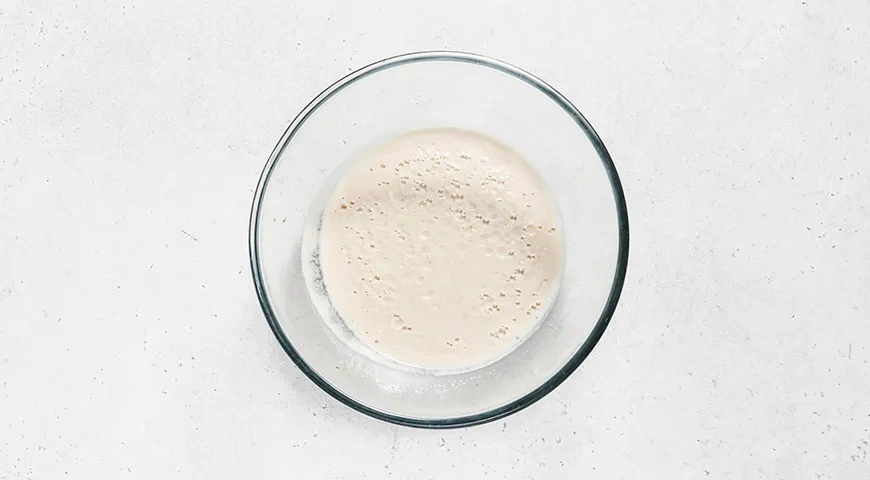 Постные рогалики с повидлом: шаг 1