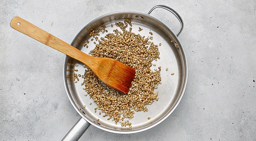 Постный рассольник с томатной пастой: шаг 1