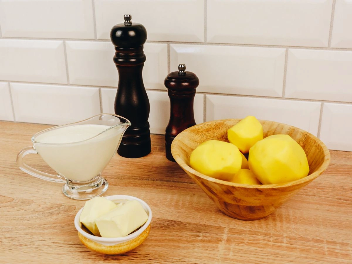 Шаг 1: Простое картофельное пюре на молоке