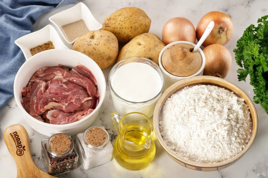 Шаг 1: Простой мясной пирог с картошкой