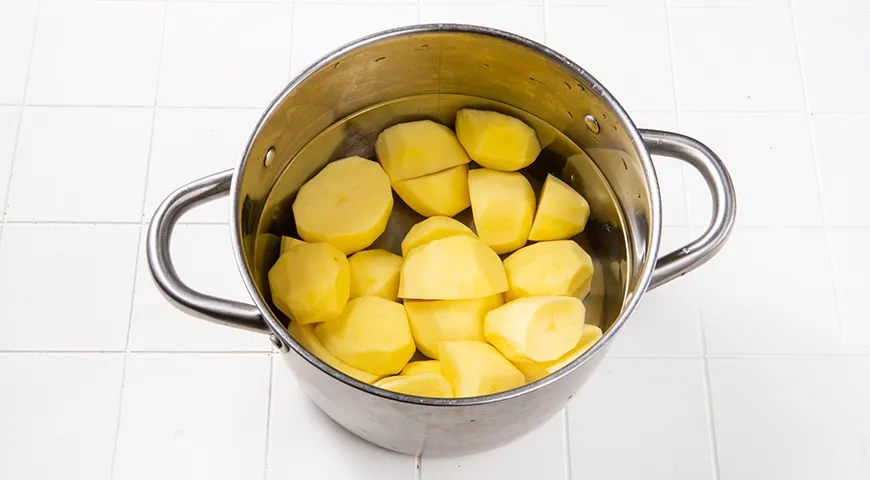 Пюре с сыром и луком: шаг 1