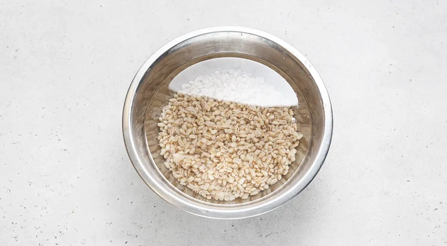 Рассольник с колбасой: шаг 1