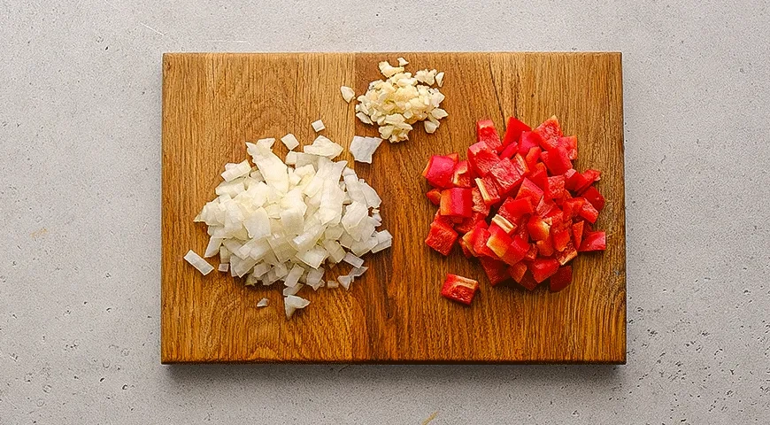 Рис по-испански с чоризо и нутом: шаг 1