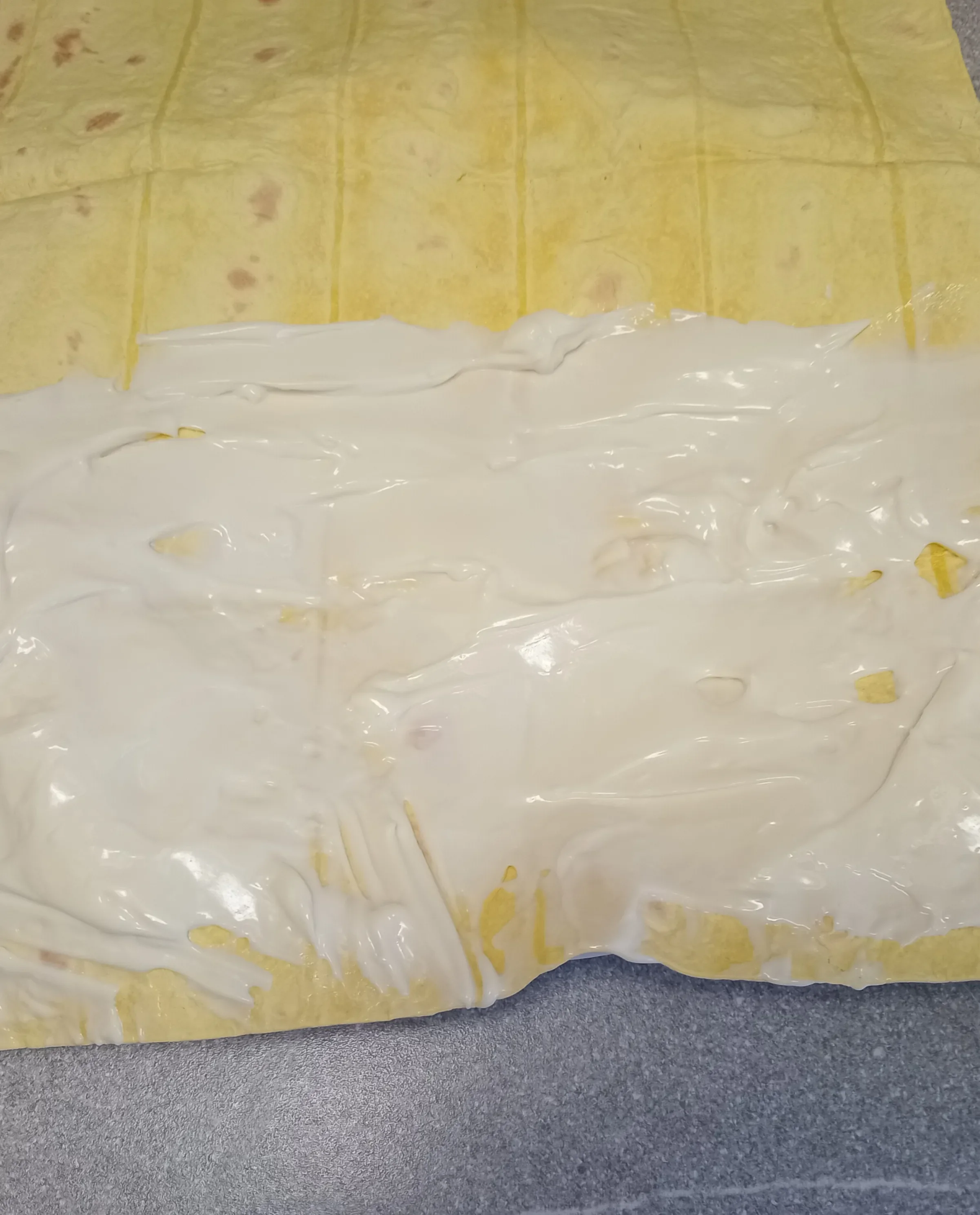 Рулет со сливочным сыром и лососем: шаг 1