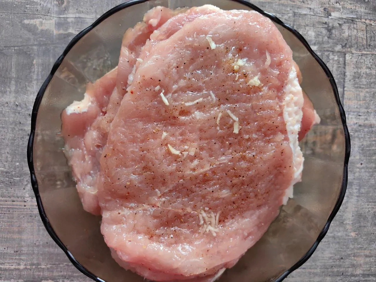 Рулеты из корейки в беконе с картофелем: шаг 1