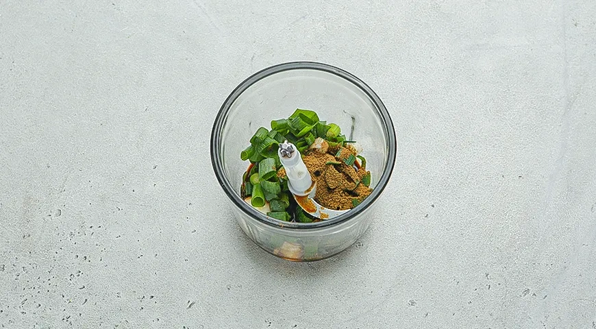 Рыбные котлеты из лосося по-тайски: шаг 1