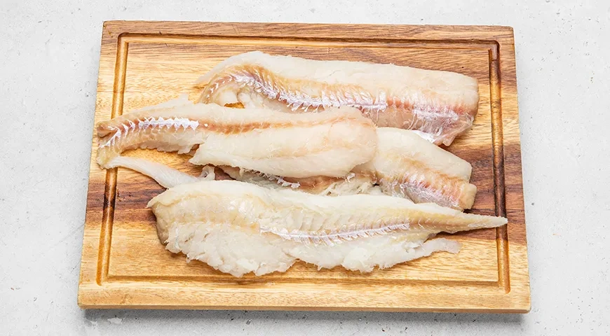 Рыбные котлеты с салом и манкой по-домашнему: шаг 1