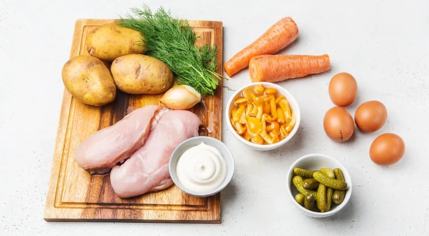 Салат «Грибное лукошко» с опятами: шаг 1