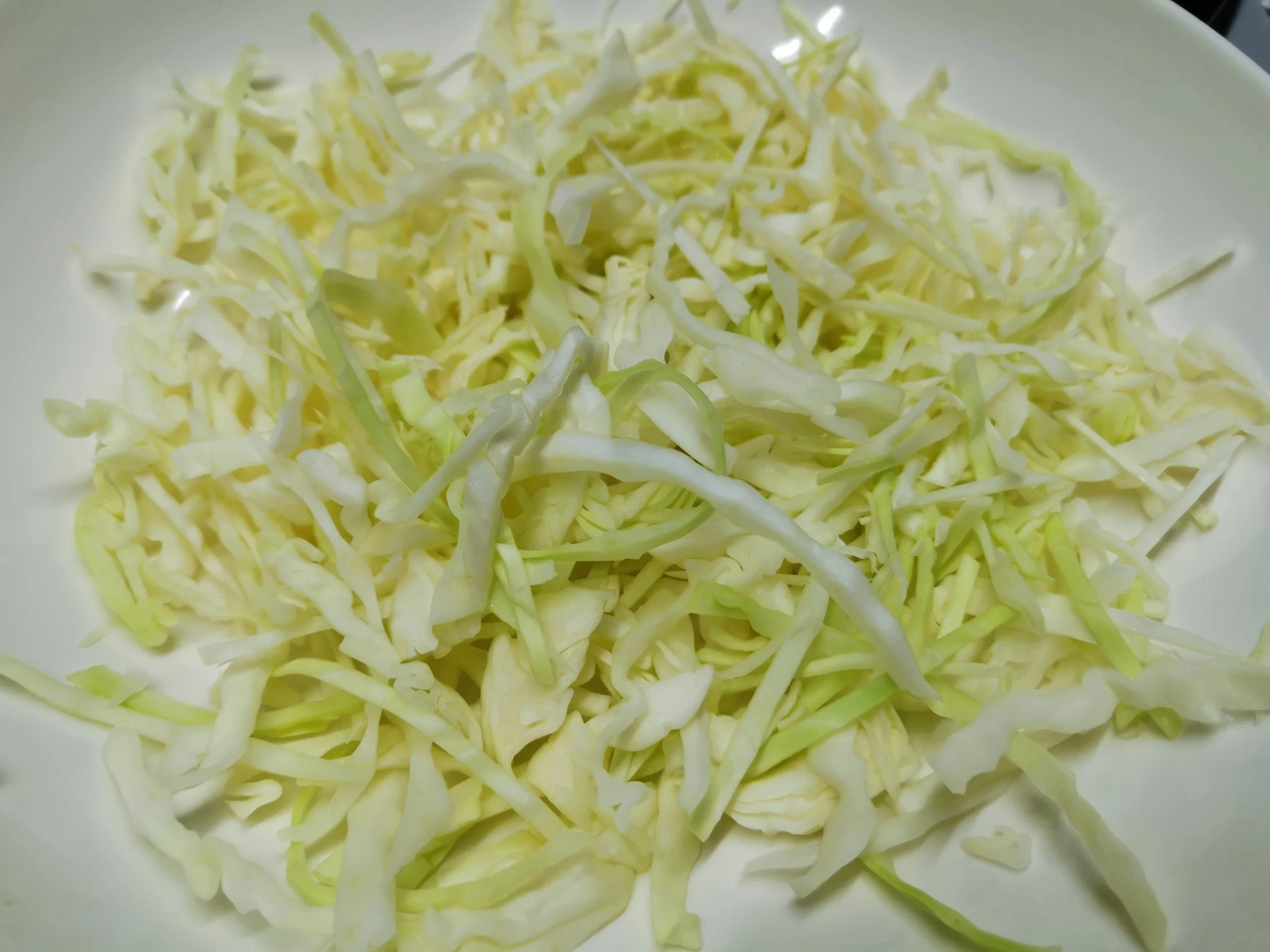 Шаг 1: Салат коул слоу с кольраби и сладким перцем