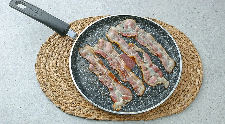 Салат романо с тунцом, сыром и помидорами: шаг 1