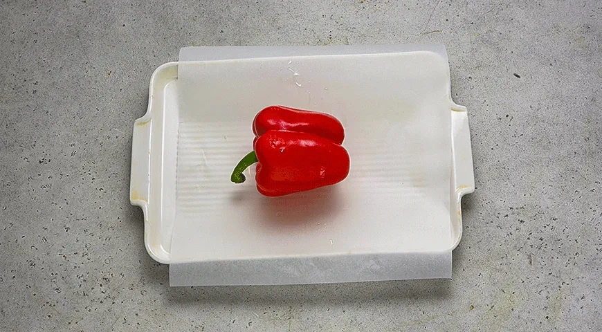 Салат с кальмарами, сельдереем и оливками: шаг 1