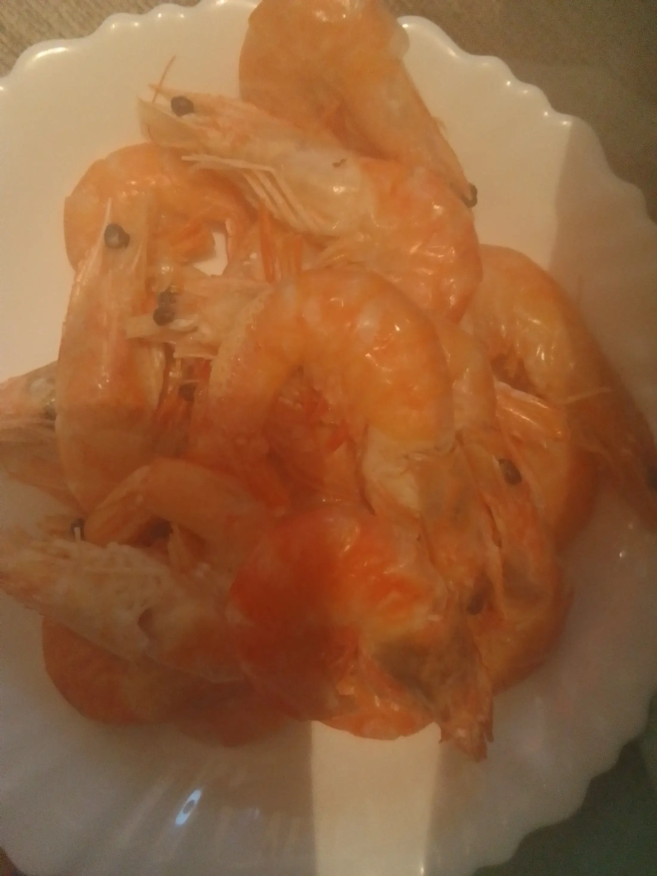 Салат с клубникой и креветками: шаг 1