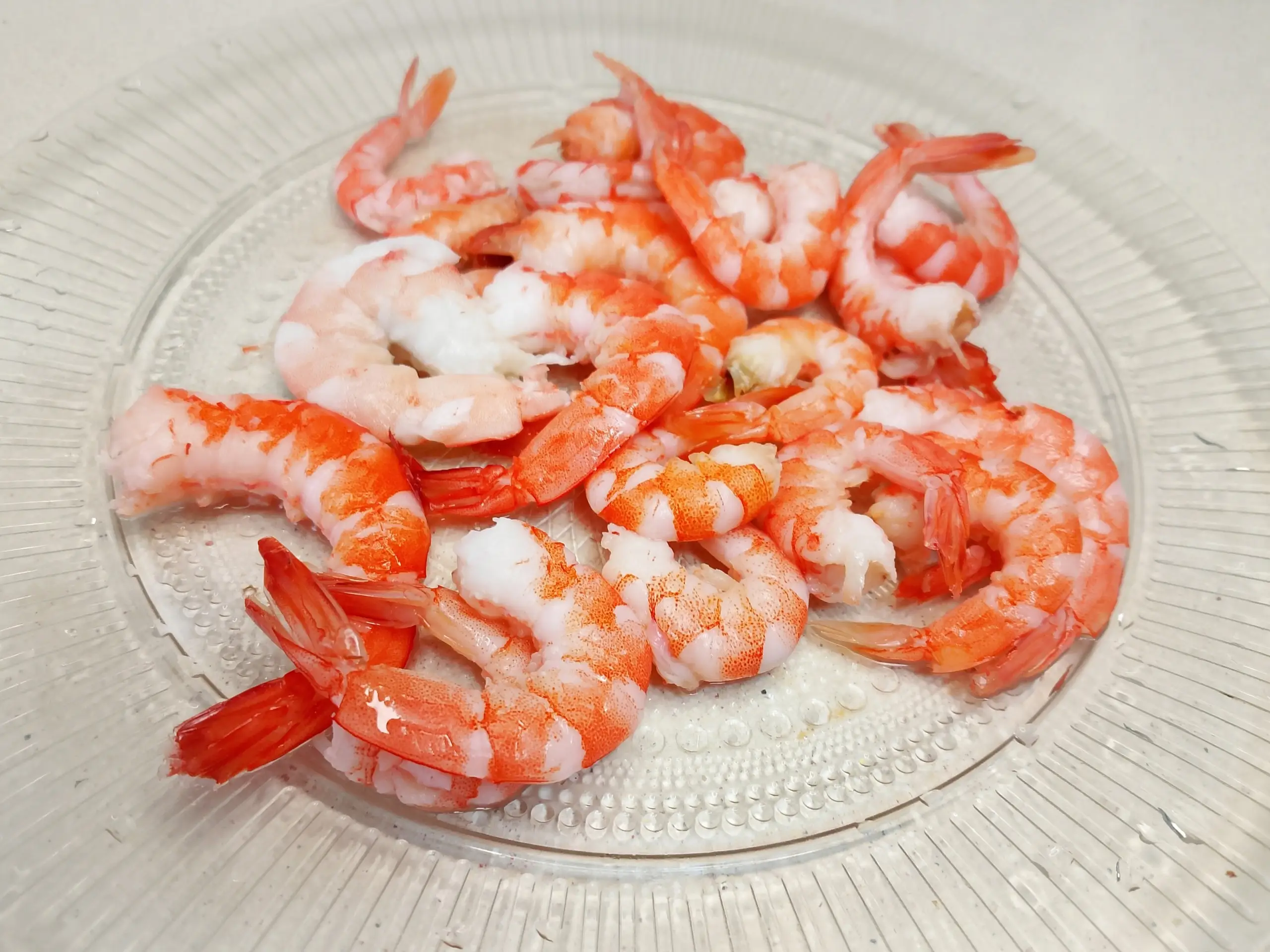 Шаг 1: Салат с креветками