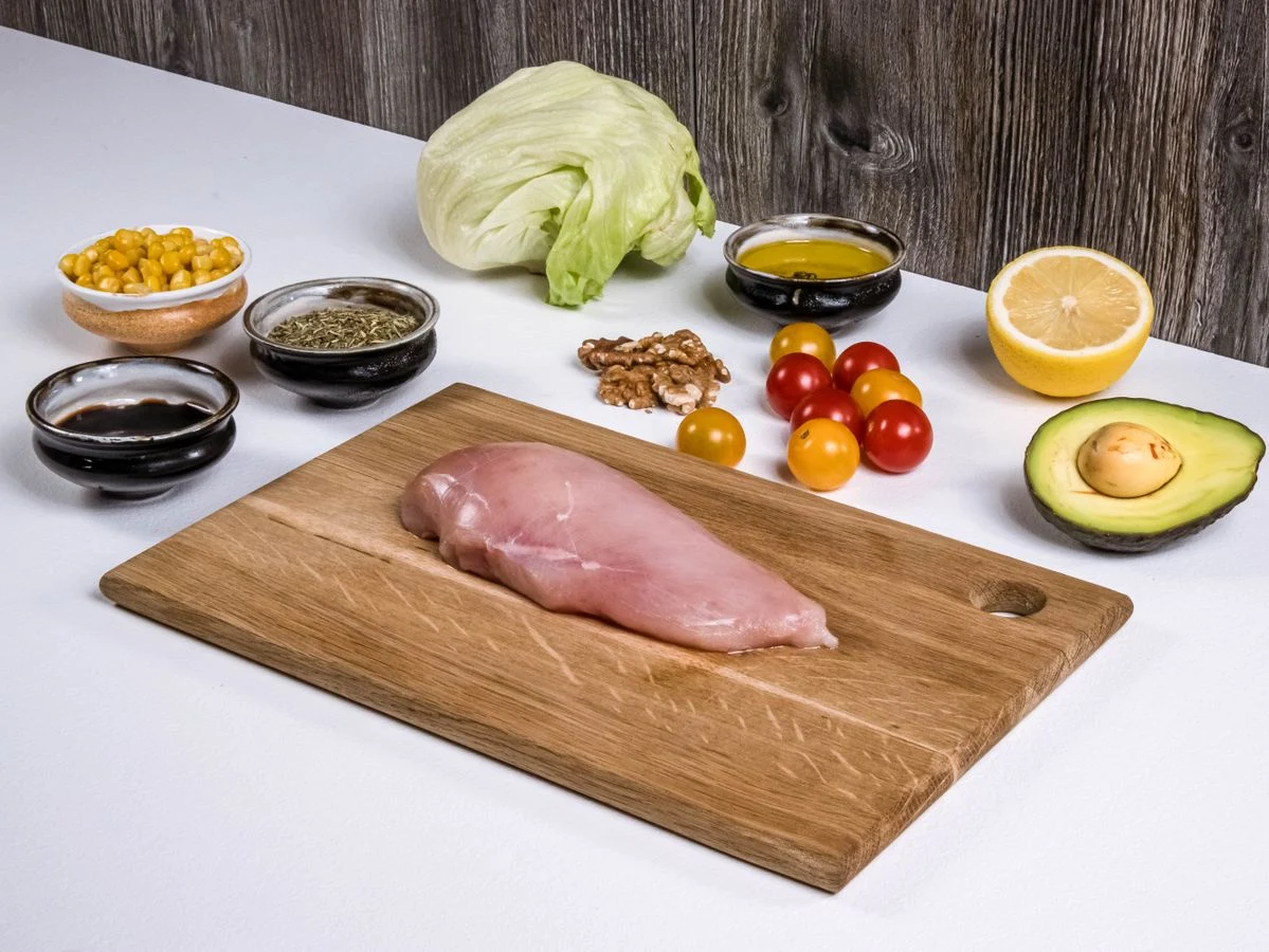 Шаг 1: Салат с курицей и авокадо