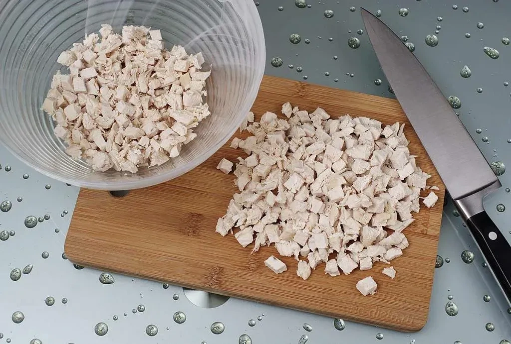 Салат с курицей, авокадо и апельсином: шаг 1