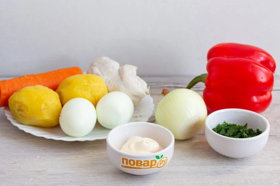 Шаг 1: Салат знакомый