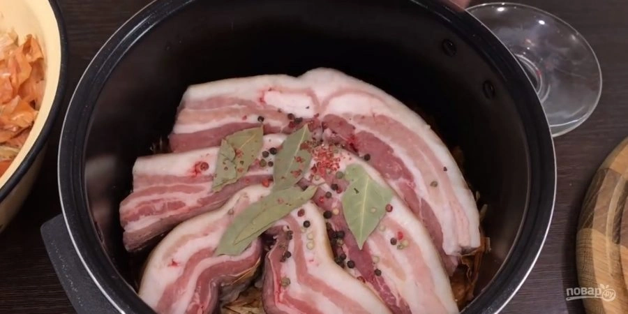 Шаг 1: Сало в лук о вой шелухе просто и вкус но