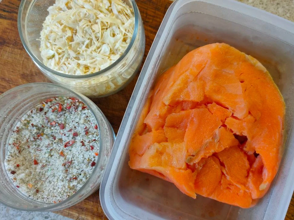 Шаг 1: Семга в сметанном соусе