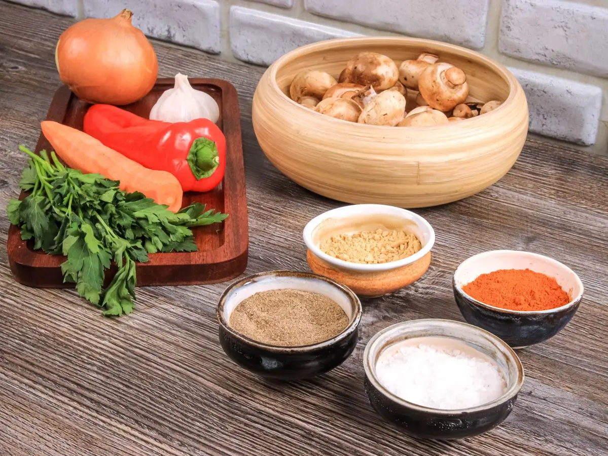 Шаг 1: Шампиньоны по-корейски с морковью