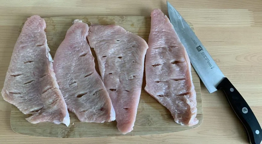 Шницели из индейки со спаржей: шаг 1