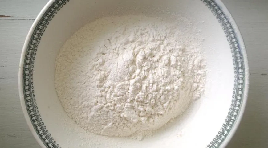 Штрудель с яблоками и грушами: шаг 1