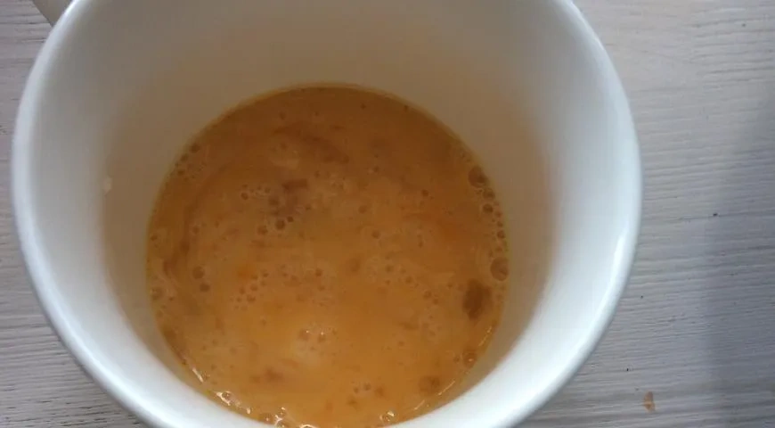 Скрэмбл без молока: шаг 1