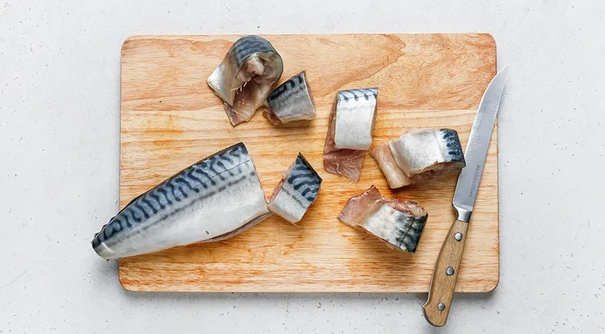 Скумбрия на пару в мультиварке: шаг 1