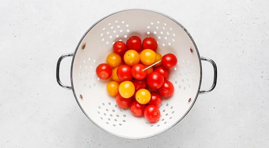 Сладкие маринованные черри: шаг 1