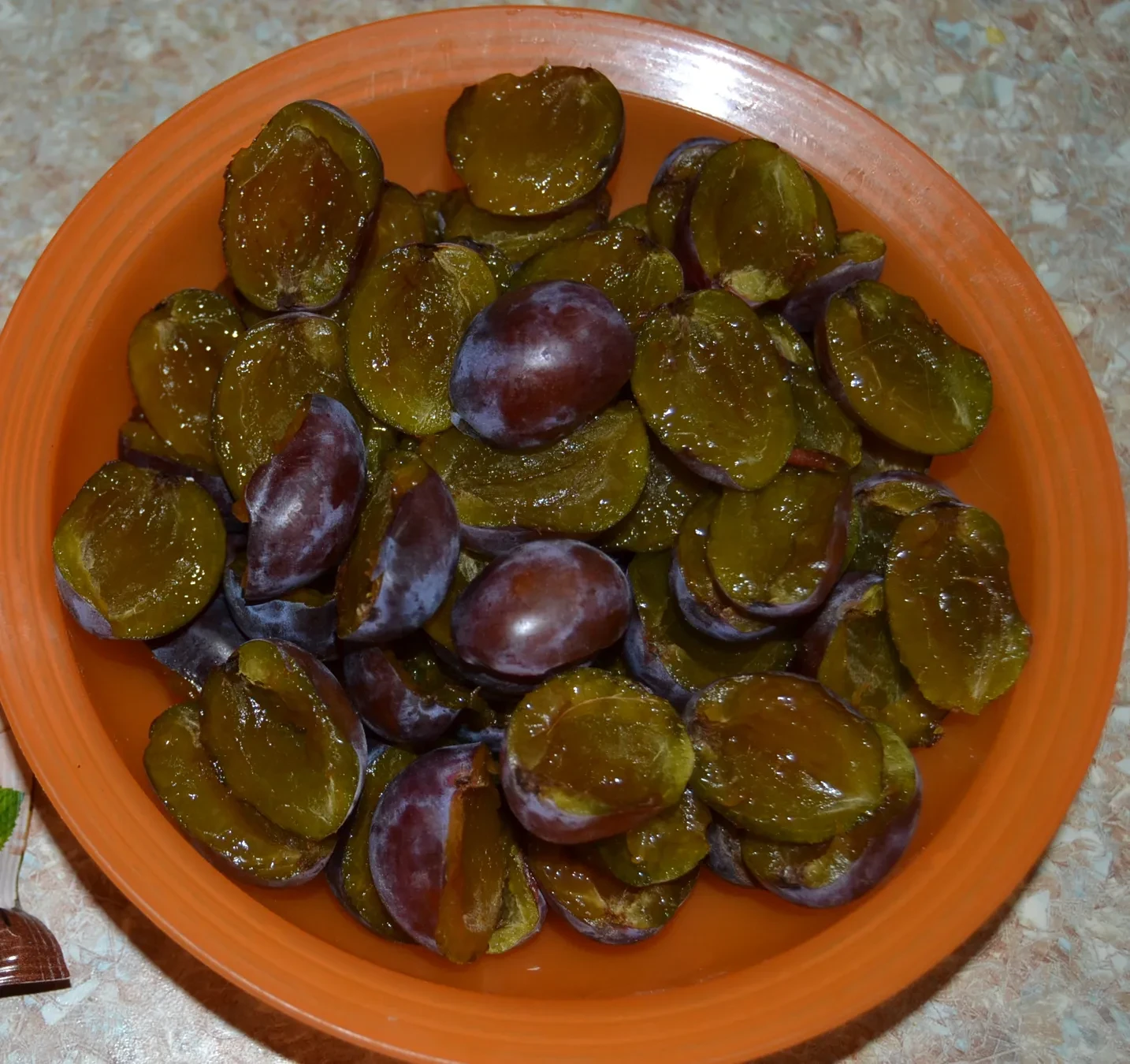 Сливовый крамбл: шаг 1