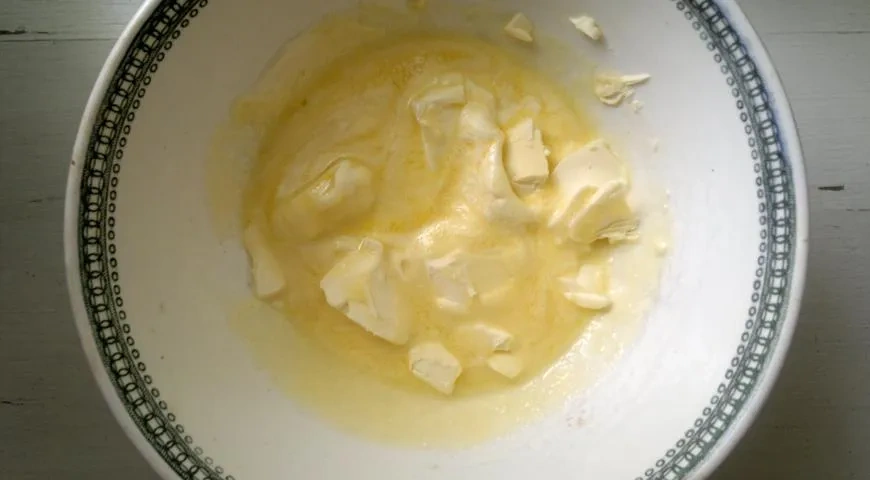 Сметанный пирог с фруктами: шаг 1