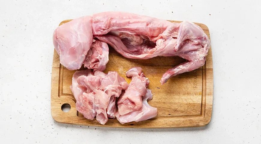 Сочные котлеты из кролика: шаг 1