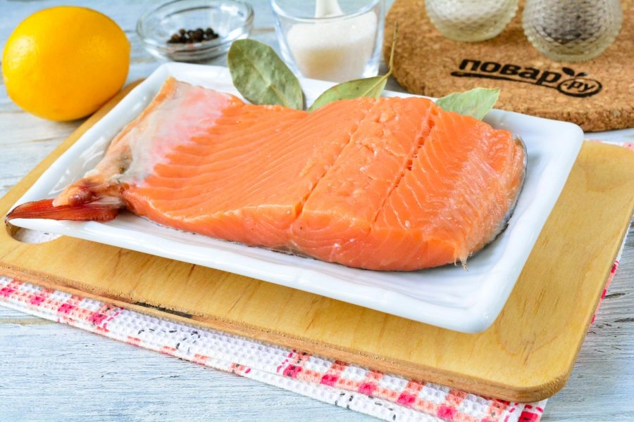 Шаг 1: Соленая красная рыба