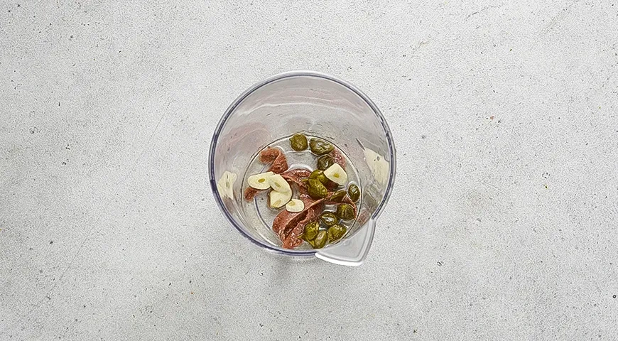 Соус для салата «Цезарь» без яиц: шаг 1