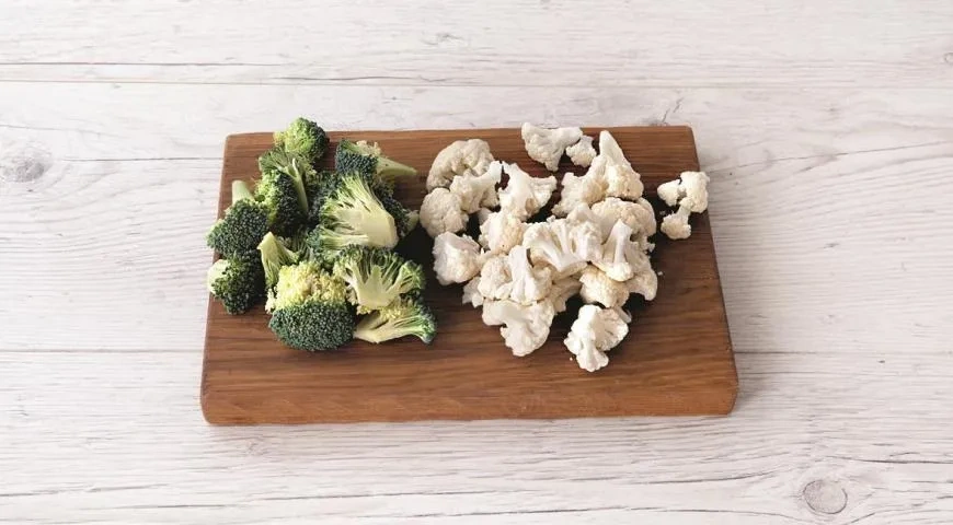 Суп-пюре из трех видов капусты с кешью: шаг 1