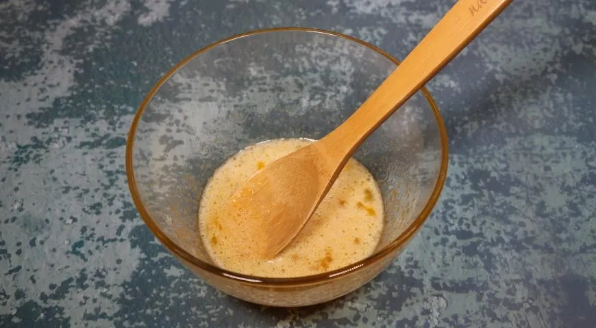 Сырники с джемом «Махеевъ» на 23 февраля: шаг 1