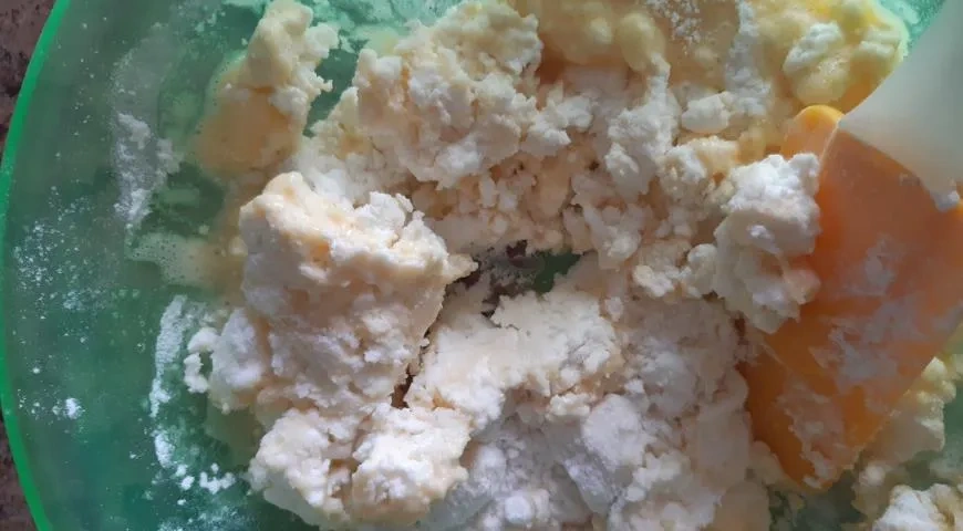 Сырники с рисовой мукой: шаг 1