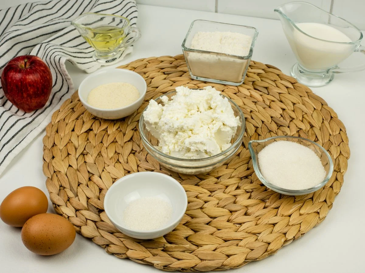 Шаг 1: Сырники с яблоками