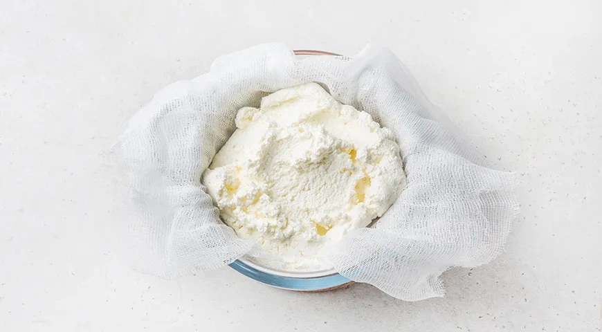 Сырники в аэрогриле: шаг 1