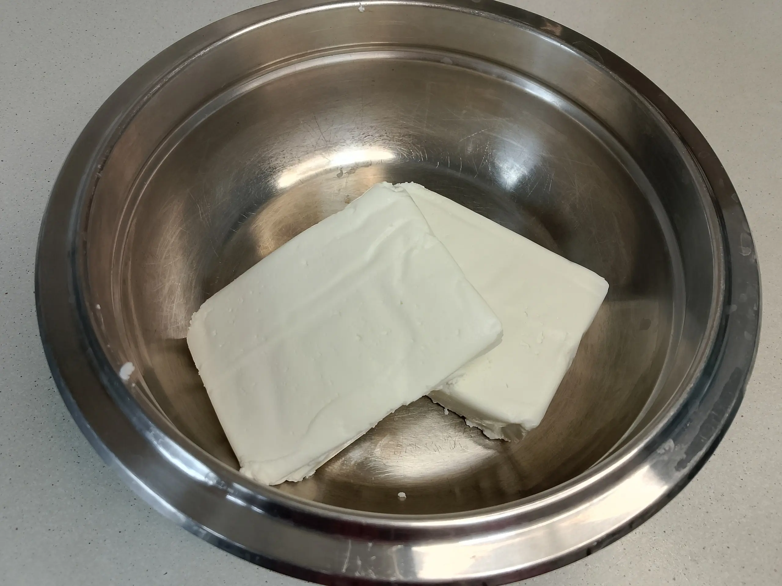 Шаг 1: Сырные булочки